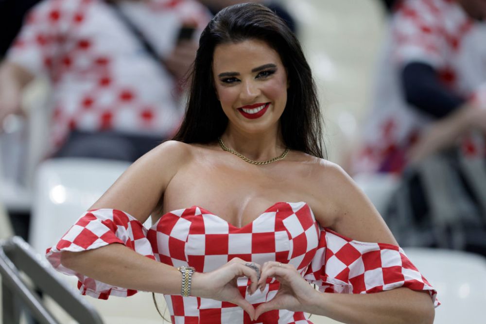 Miss Croația a surprins din nou! Cum a apărut Ivana Knoll la meciul cu Argentina_3