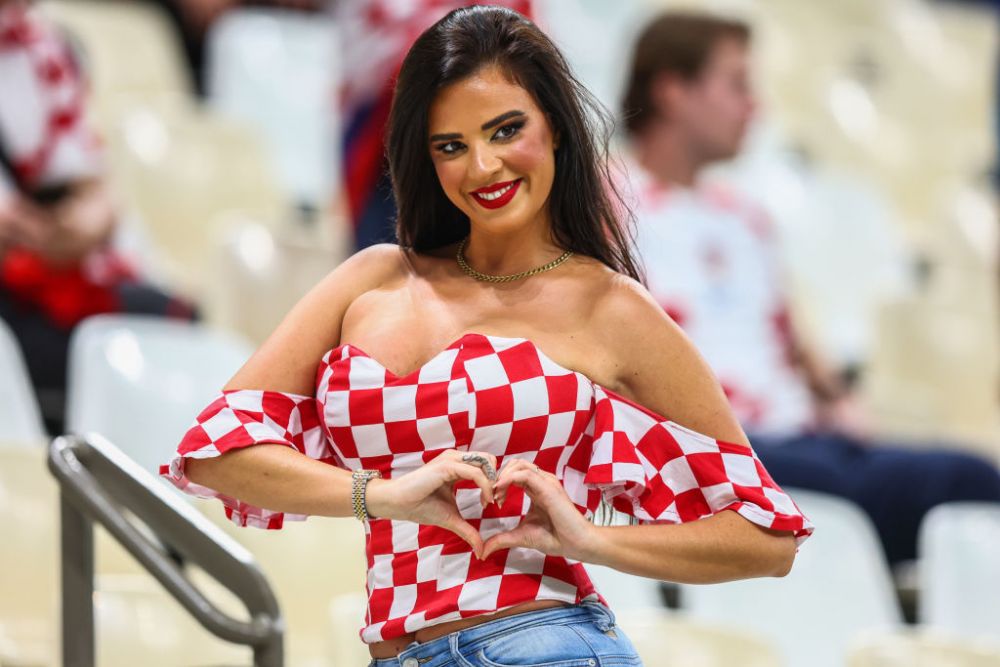 Miss Croația a surprins din nou! Cum a apărut Ivana Knoll la meciul cu Argentina_6