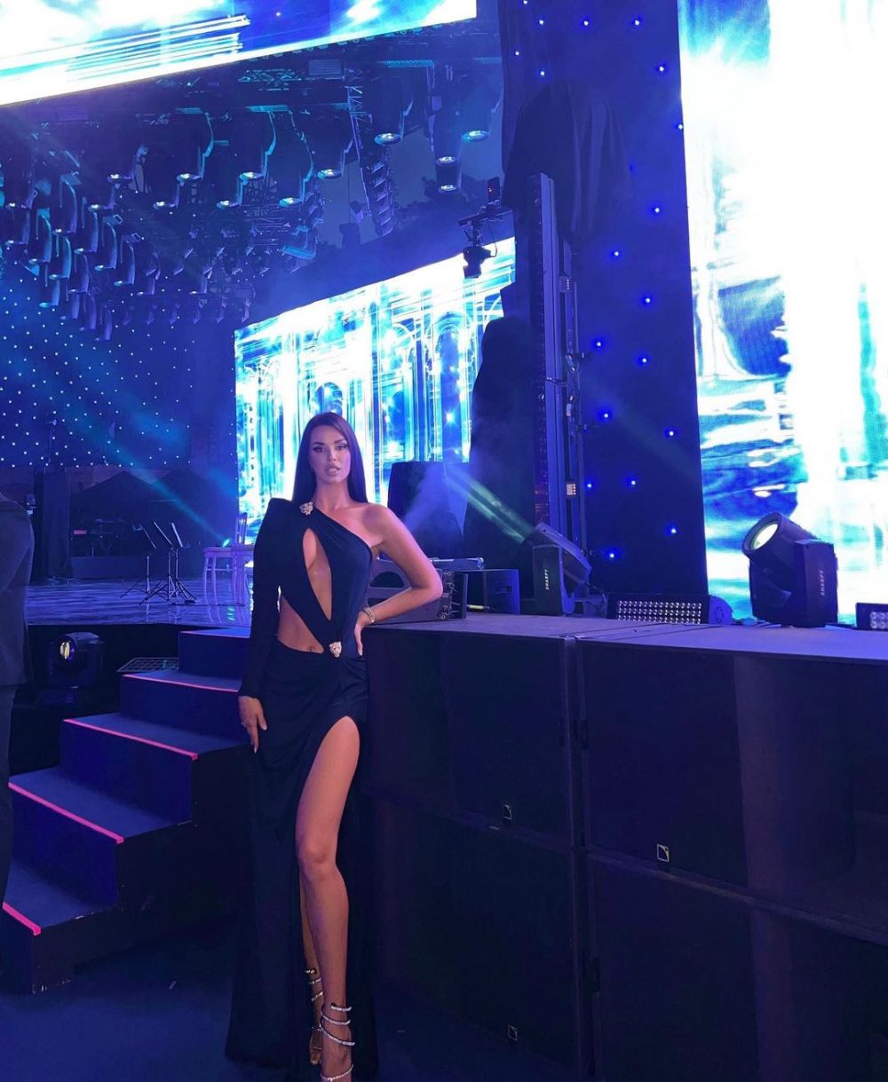 Miss Croația a surprins din nou! Cum a apărut Ivana Knoll la meciul cu Argentina_61