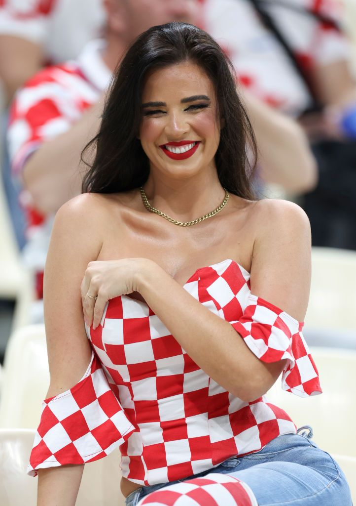 Miss Croația a surprins din nou! Cum a apărut Ivana Knoll la meciul cu Argentina_10
