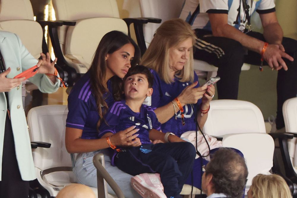 Antonela Roccuzzo, suporter de lux la semifinala Argentina - Croația. Imagini spectaculoase cu familia lui Lionel Messi _11