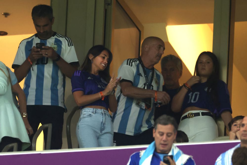Antonela Roccuzzo, suporter de lux la semifinala Argentina - Croația. Imagini spectaculoase cu familia lui Lionel Messi _9