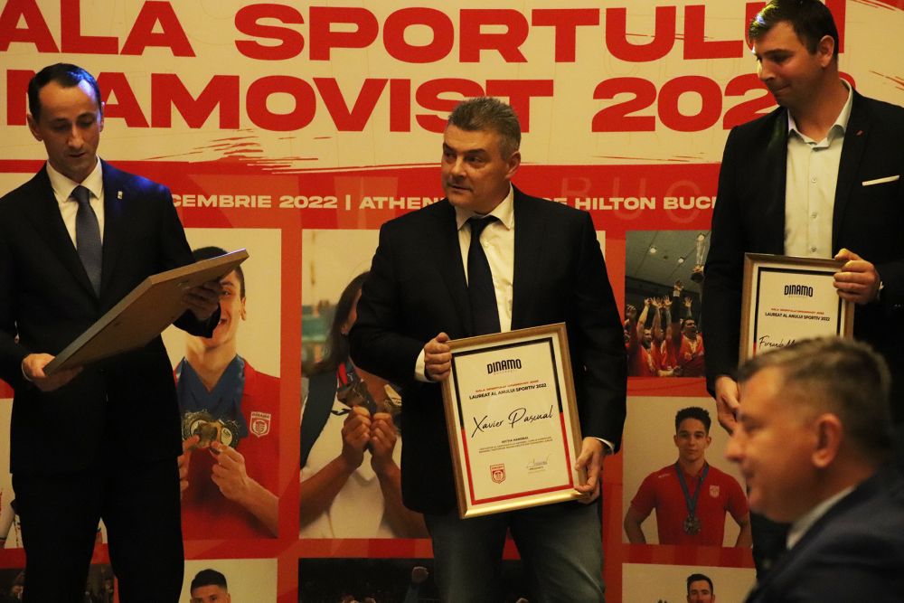 Dinamo și-a desemnat cei mai buni sportivi din 2022. Popovici, canotori și handbaliști, printre laureați_39