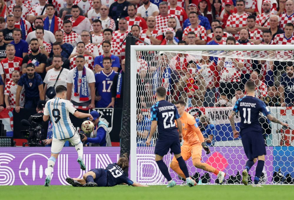 Cum l-a numit Gary Lineker pe Julian Alvarez, după golul splendid din Argentina - Croația_4