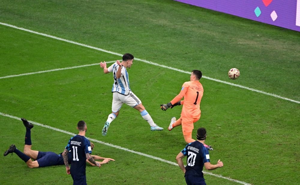 Cum l-a numit Gary Lineker pe Julian Alvarez, după golul splendid din Argentina - Croația_6