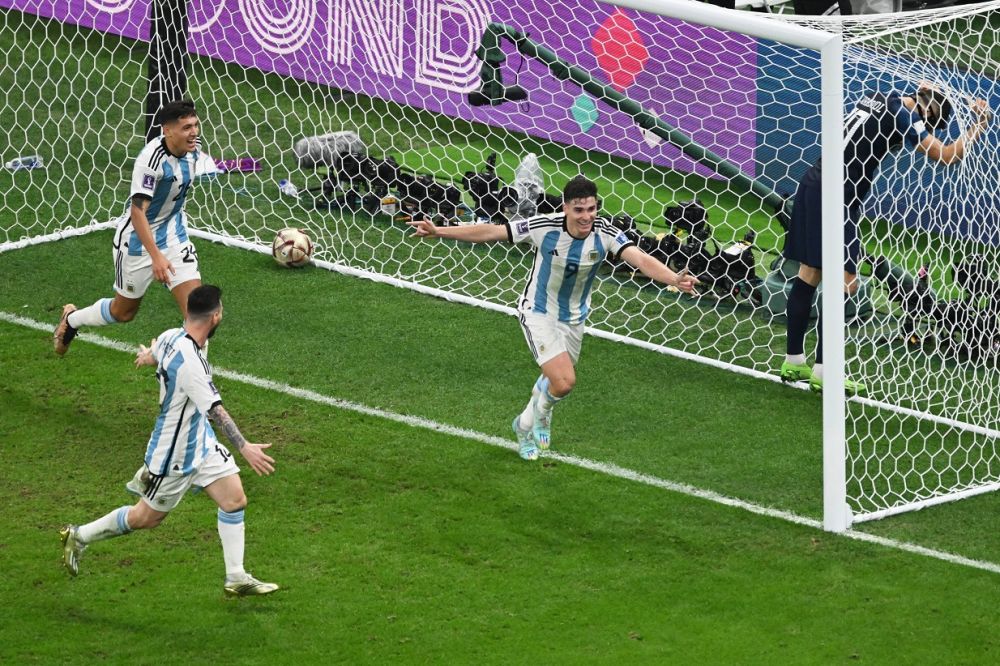 Cum l-a numit Gary Lineker pe Julian Alvarez, după golul splendid din Argentina - Croația_7