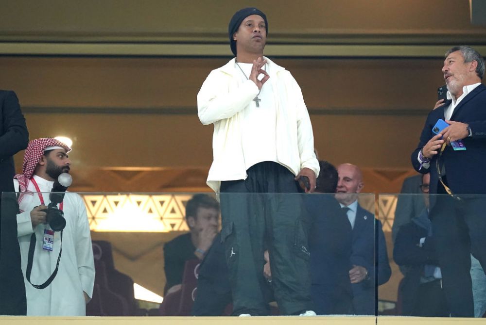 Cum a reacționat marele Ronaldinho, după reușita superbă a lui Julian Alvarez. Camerele TV au fost pe el_1
