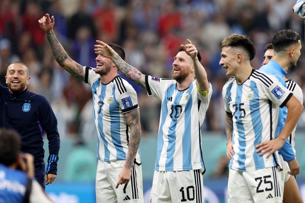 Imagini de colecție cu Leo Messi și jucătorii Argentinei! Cum au sărbătorit calificarea în finala Mondialului_7