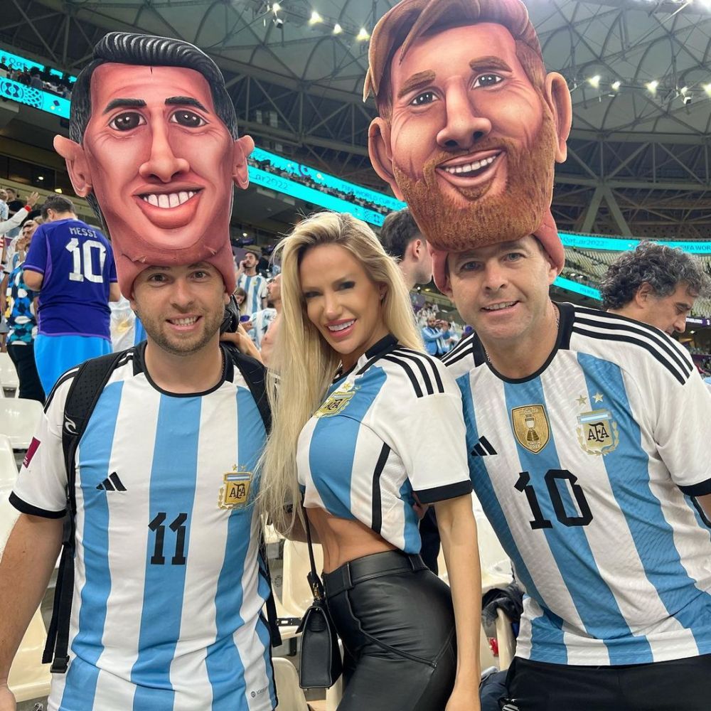 S-a aflat în tribune pentru a susține Argentina, însă toată atenția s-a îndreptat asupra ei. Luciana Salazar a făcut ravagii în Qatar_19