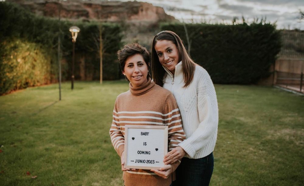Carla Suarez Navarro va deveni mamă, după ce a învins cancerul: anunțul făcut alături de fotbalista Olga Garcia_1