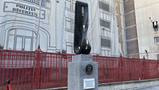 
	Acesta este monumentul din București despre care turiștii străini cred că e dedicat Mondialului din Qatar
