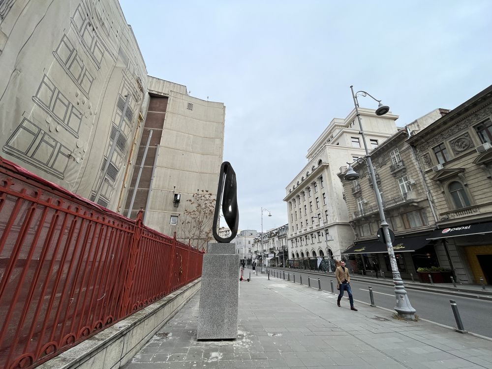 Acesta este monumentul din București despre care turiștii străini cred că e dedicat Mondialului din Qatar_8