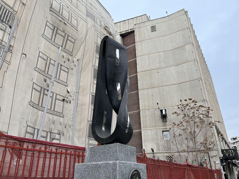 Acesta este monumentul din București despre care turiștii străini cred că e dedicat Mondialului din Qatar_10
