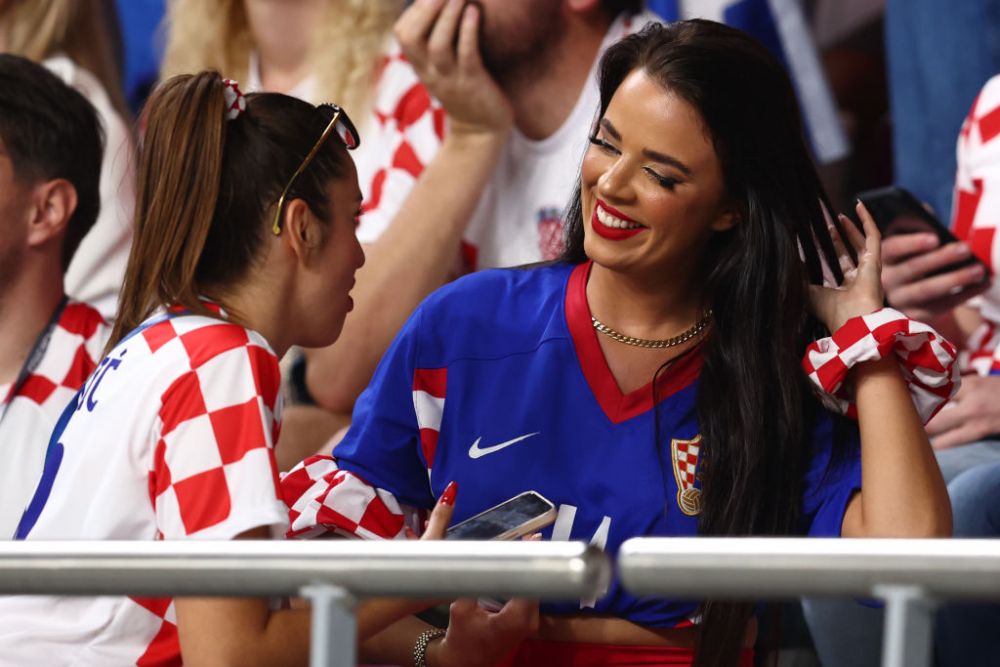 Sigur e ea?! Ivana Knoll, 'prea îmbrăcată' la ultimul meci al Croației de la Campionatul Mondial! Cum a apărut _30