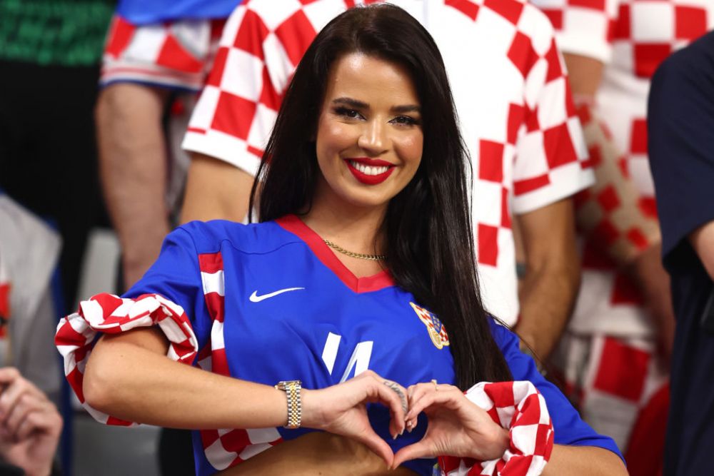 Sigur e ea?! Ivana Knoll, 'prea îmbrăcată' la ultimul meci al Croației de la Campionatul Mondial! Cum a apărut _42
