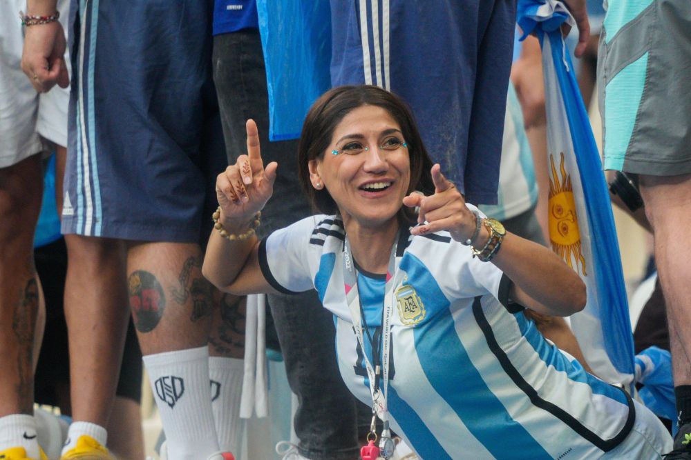 Argentiniencele au făcut show în tribune, înainte de finala Cupei Mondiale cu Franța_13
