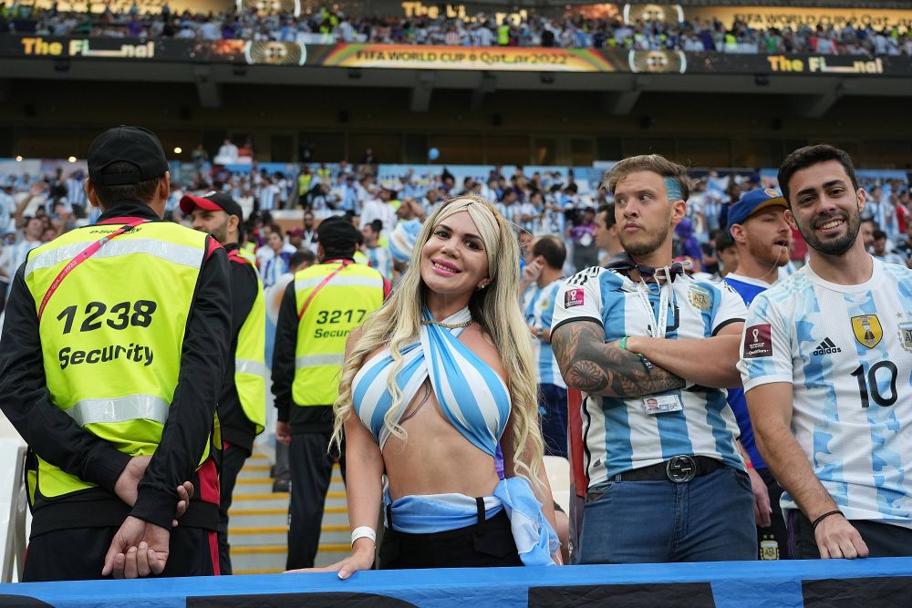 Argentiniencele au făcut show în tribune, înainte de finala Cupei Mondiale cu Franța_18
