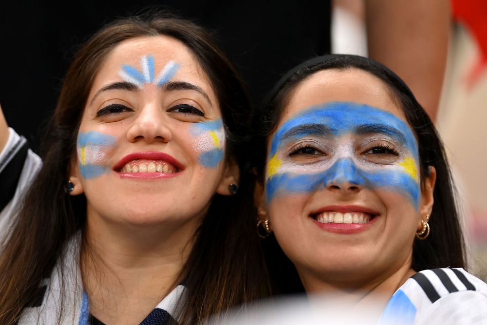 Argentiniencele au făcut show în tribune, înainte de finala Cupei Mondiale cu Franța_9