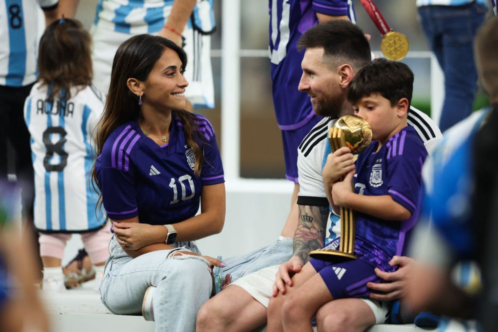 Lionel Messi s-a bucurat alături de familie pentru câștigarea titlului mondial. Imagini de senzație, direct de pe gazon_11