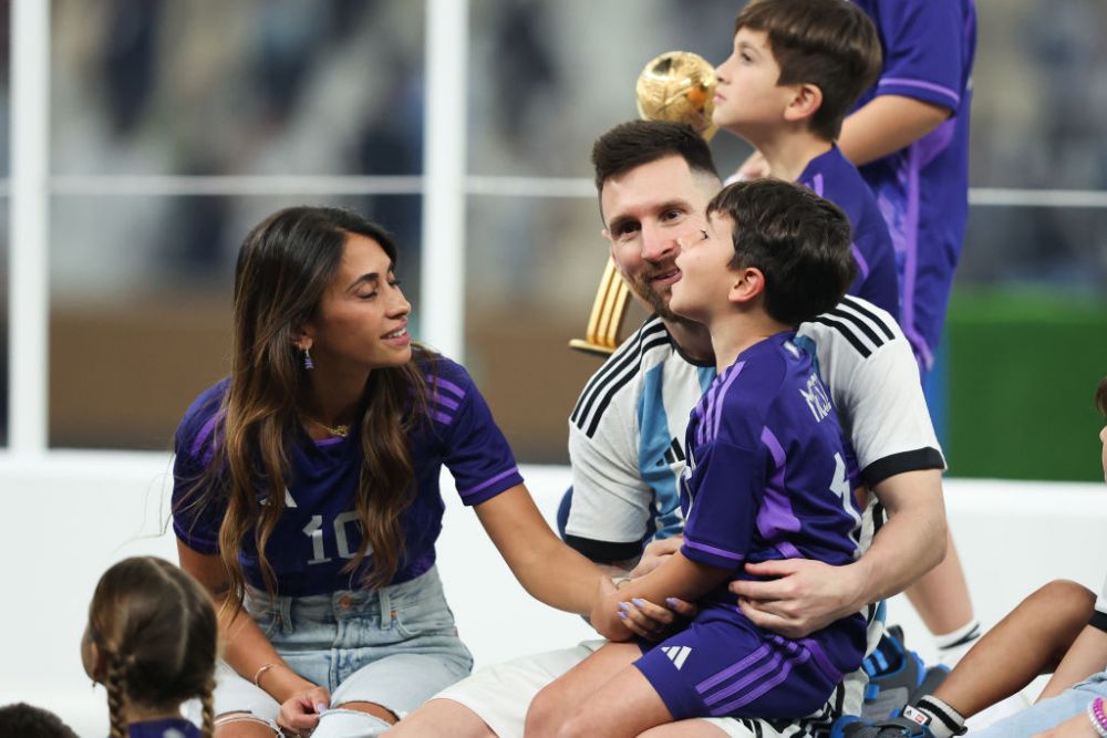 Lionel Messi s-a bucurat alături de familie pentru câștigarea titlului mondial. Imagini de senzație, direct de pe gazon_15