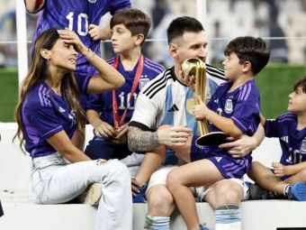 
	Lionel Messi s-a bucurat alături de familie pentru câștigarea titlului mondial. Imagini de senzație, direct de pe gazon
