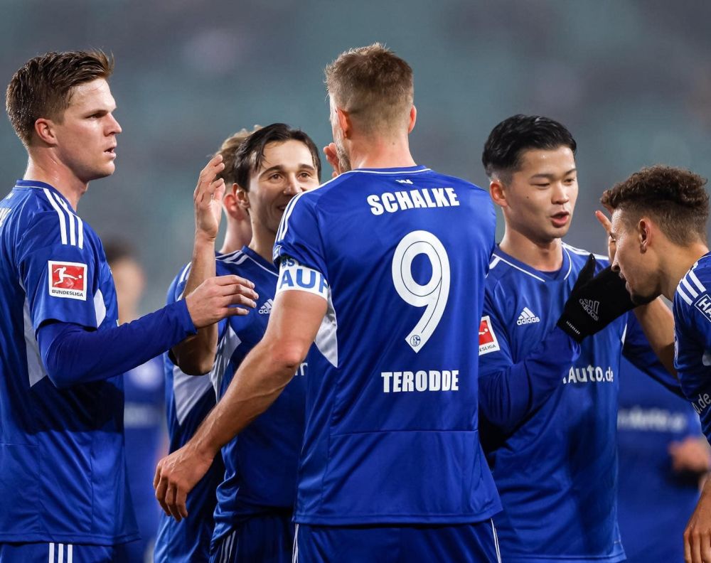 Românul Andi Ivan a debutat la prima echipă a lui Schalke 04: ”Mă bucur de fiecare secundă pe care o joc aici!”_26