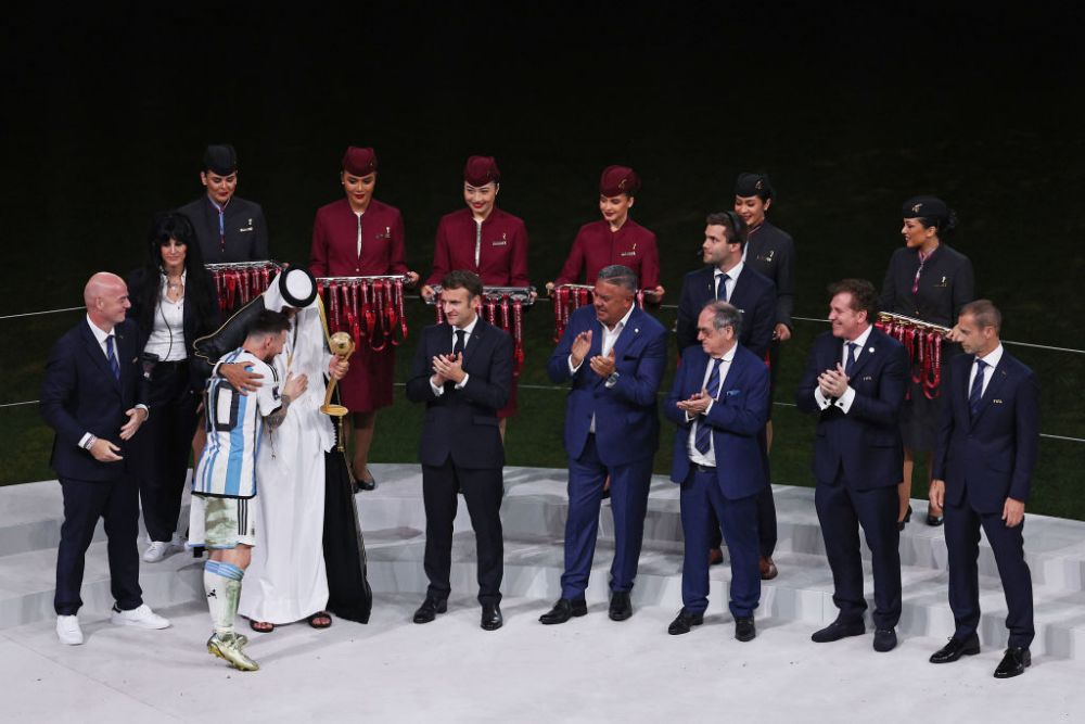 România a fost reprezentată la Campionatul Mondial din Qatar! Frumoasa brunetă care a împărțit scena cu Lionel Messi _54
