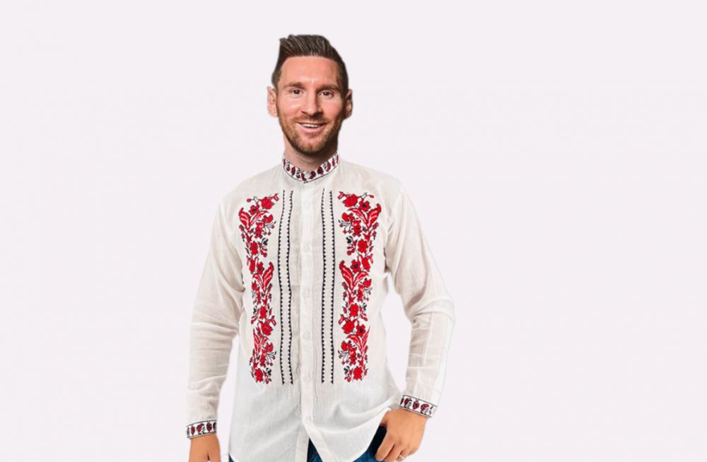 Val de glume după ce Messi a îmbrăcat mantia emirului la decernarea trofeului Cupei Mondiale! Cum l-ar fi îmbrăcat românii_4