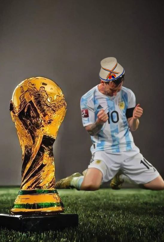 Val de glume după ce Messi a îmbrăcat mantia emirului la decernarea trofeului Cupei Mondiale! Cum l-ar fi îmbrăcat românii_5