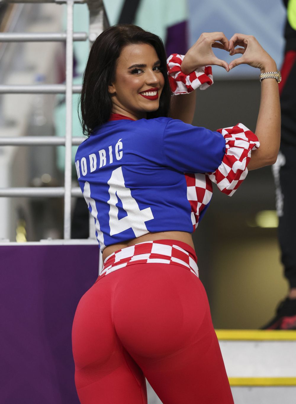 Nimeni nu a recunoscut-o! Cum a apărut Miss Croația la finala Cupei Mondiale_19
