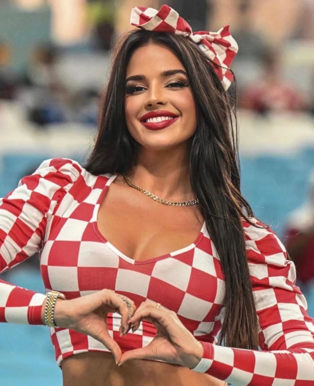 Nimeni nu a recunoscut-o! Cum a apărut Miss Croația la finala Cupei Mondiale_5