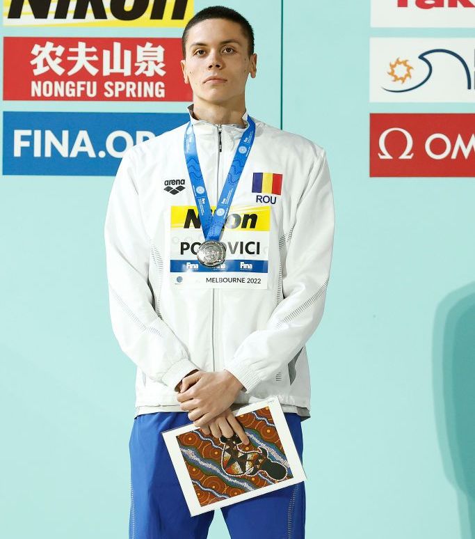 Obiectivul lui David Popovici pentru anul viitor. Ce a declarat înotătorul român la revenirea în țară după Mondialul în bazin scurt_2