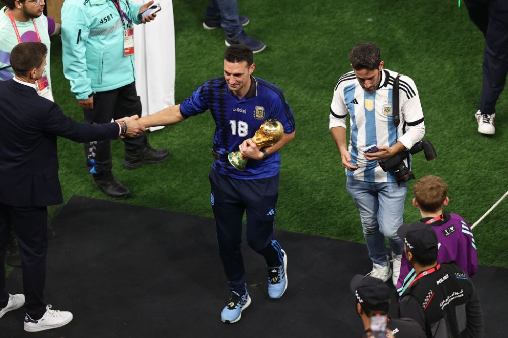 Povestea senzațională a tricoului cu care Lionel Scaloni a apărut după ce Argentina a câștigat Campionatul Mondial _3