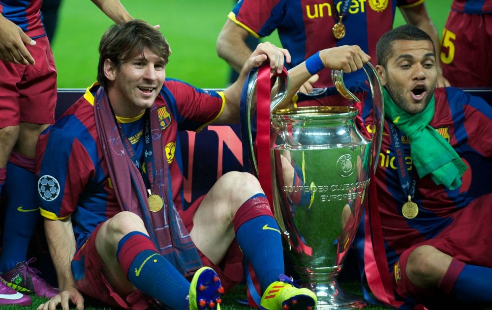 De câte trofee mai are nevoie Lionel Messi pentru a bate recordul impresionant al lui Dani Alves_12