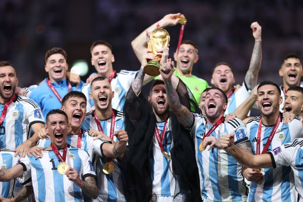 Lionel Messi, mesaj emoționant la două zile după ce a devenit campion mondial: "Trofeul este și pentru Diego!"_6
