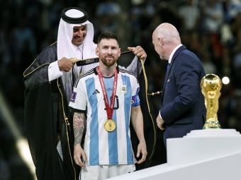 
	Bisht, mantia îmbrăcată de Messi la decernarea trofeului Campionatului Mondial, face furori printre argentinieni
