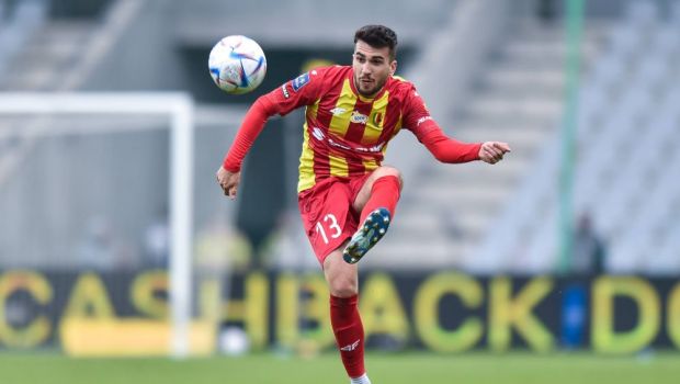 
	Ronaldo Deaconu a marcat un gol spectaculos în poarta echipei lui Costel Gâlcă, la un minut de la intrarea pe teren
