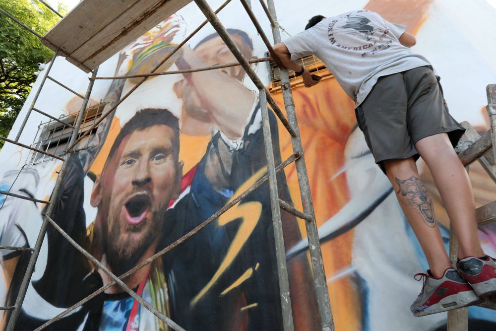 Imagini spectaculoase din Buenos Aires! A apărut prima pictură murală a lui Leo Messi cu Cupa Mondială _6