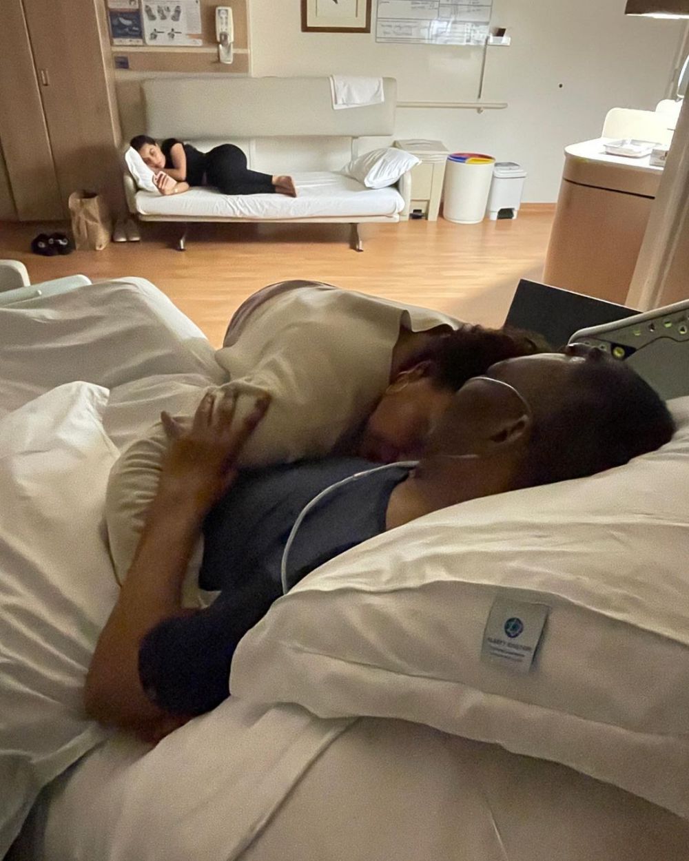 Familia lui Pele s-a strâns la spitalul în care este internat brazilianul: "Nu plec, nimeni nu mă va scoate de aici"_3