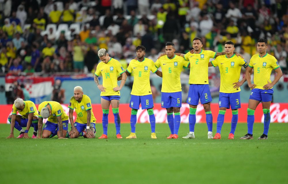 Jucătorul Braziliei dărâmat după eliminarea la Mondial: "E foarte abătut, nu vrea să mai facă nimic"_2