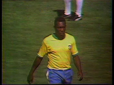 Singurul român cu care Pele a făcut schimb de tricouri a reacționat la moartea legendei braziliene! Ce a spus Mircea Lucescu_14
