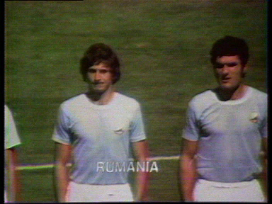 Singurul român cu care Pele a făcut schimb de tricouri a reacționat la moartea legendei braziliene! Ce a spus Mircea Lucescu_6