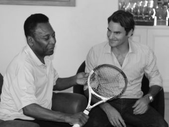 
	Pelé, omagiat de lumea tenisului: legătura dintre regretatul fotbalist legendar și Roger Federer
