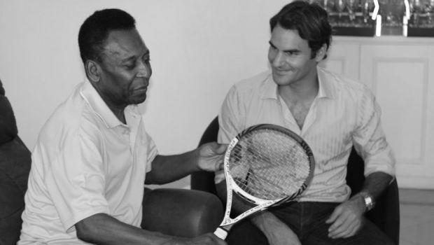 
	Pelé, omagiat de lumea tenisului: legătura dintre regretatul fotbalist legendar și Roger Federer
