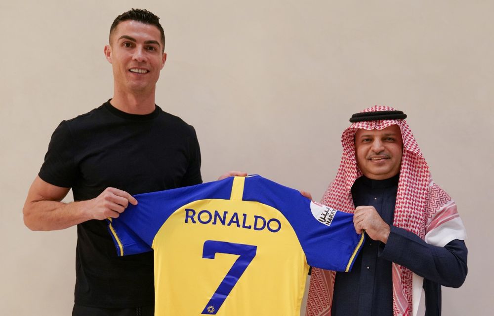 Cristiano Ronaldo a semnat cu Al Nassr! Primele fotografii_4