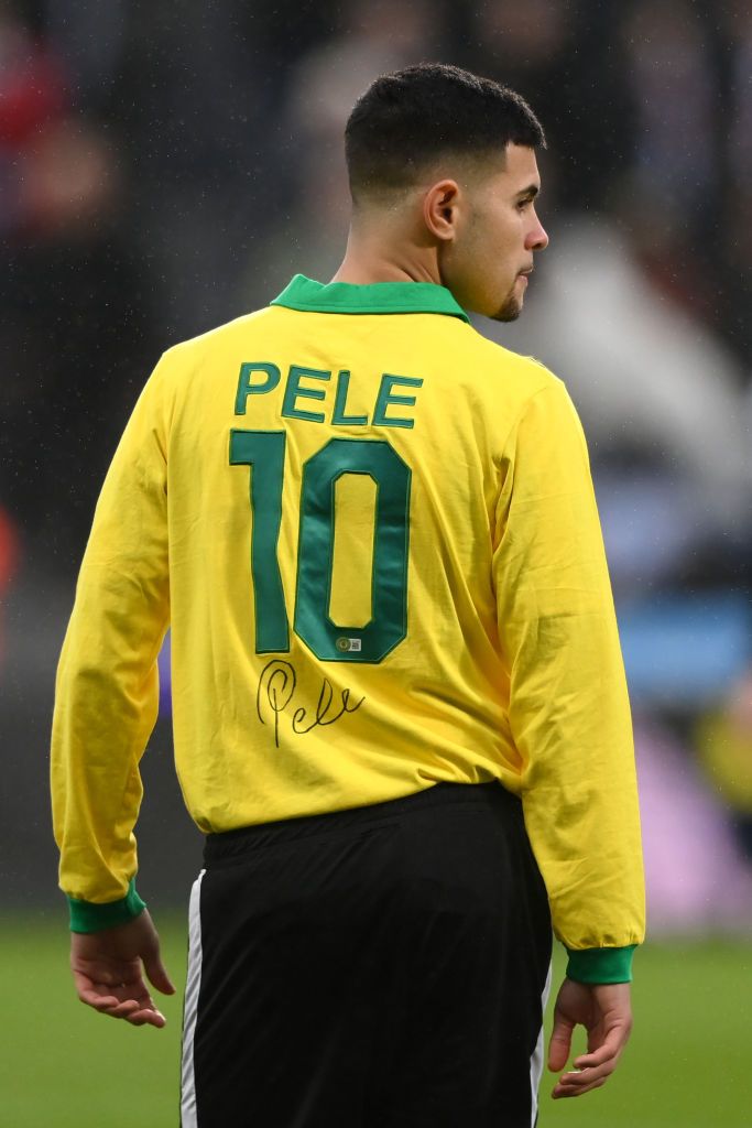 Bruno Guimaraes și Antony, elogii emoționante pentru Pele în meciurile din Premier League. Cum au apărut cei doi pe teren_5