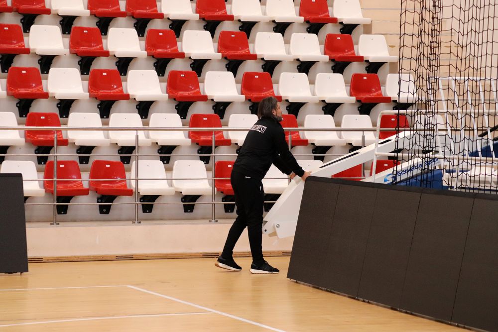 Adi Vasile, la munca de jos înaintea antrenamentului CSM-ului. Cum a fost surprins antrenorul liderului din Liga Florilor_10