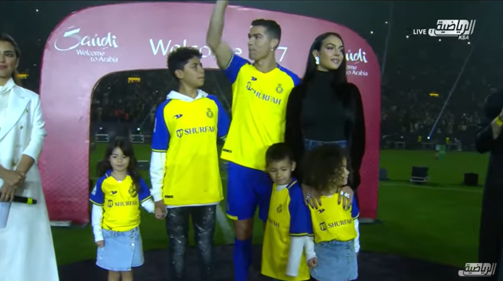 Georgina Rodriguez, apariție spectaculoasă la prezentarea oficială a lui Cristiano Ronaldo la Al Nassr, alături de copii_3