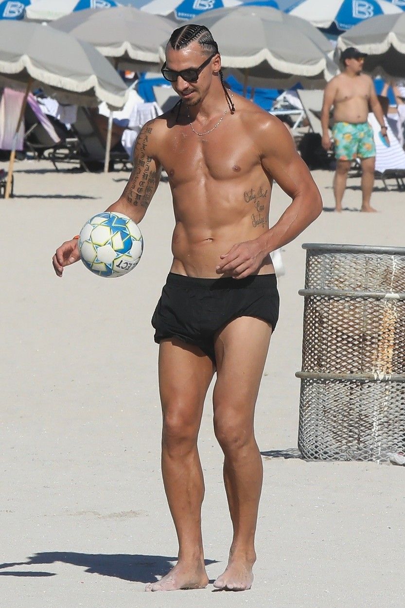 Sigur are 41 de ani?! Zlatan și-a etalat fizicul perfect la plajă, dar și un nou look _3