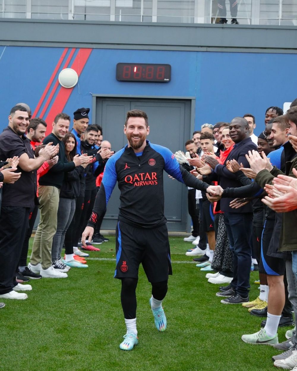 Mesajul lui Leo Messi după primirea superbă pregătită de colegii de la PSG! Ce a spus campionul mondial_2